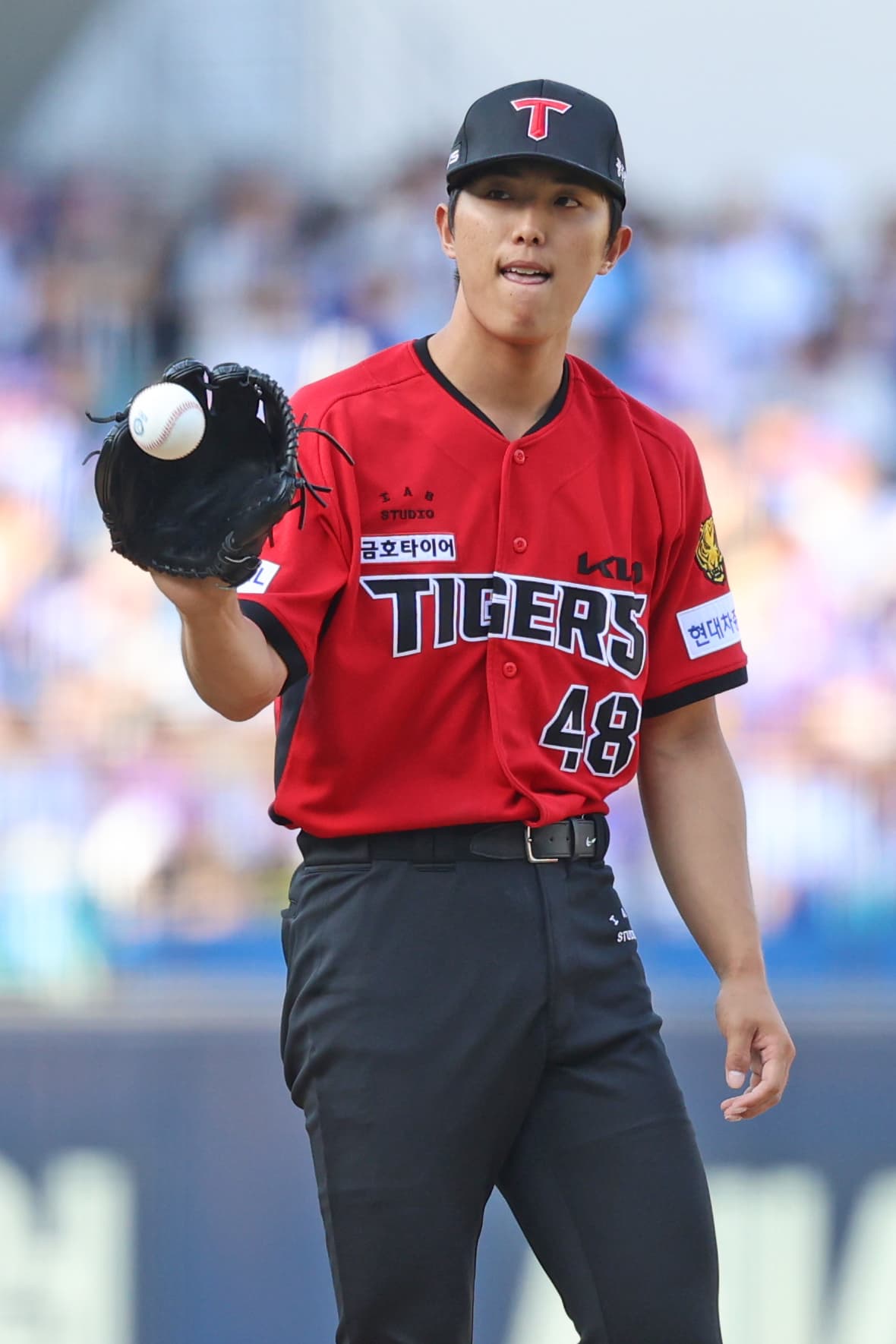 시라카와 데뷔전부터 변경…KIA 마운드 계획 수정, 이의리 2군행