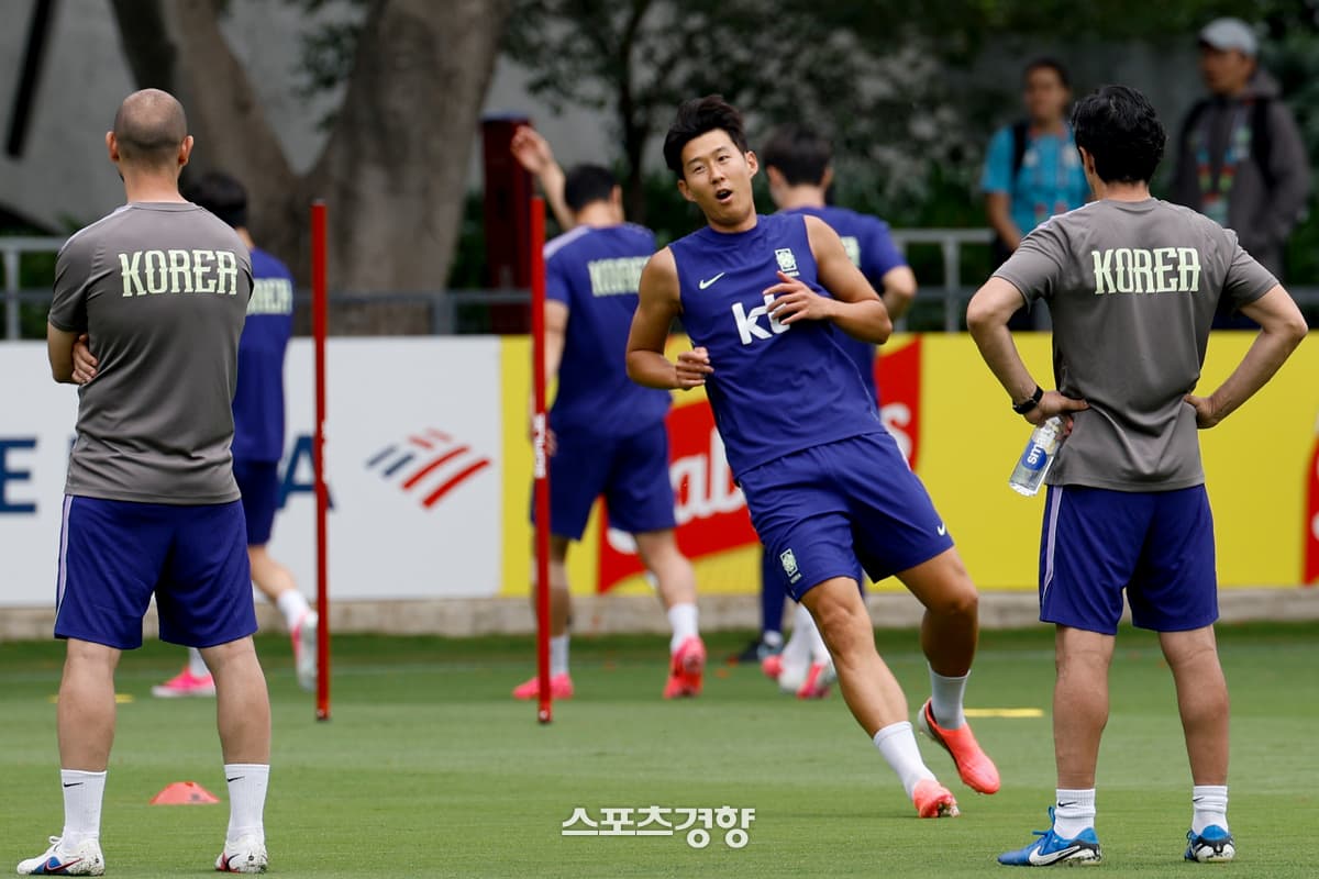 손흥민 등 축구대표팀, 고지대·잔디 적응으로 체코전 사전준비 완료