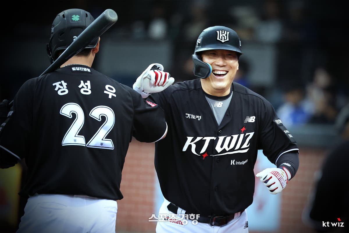 김현수, KBO리그 역대 3번째 2600안타 달성...베테랑의 저력