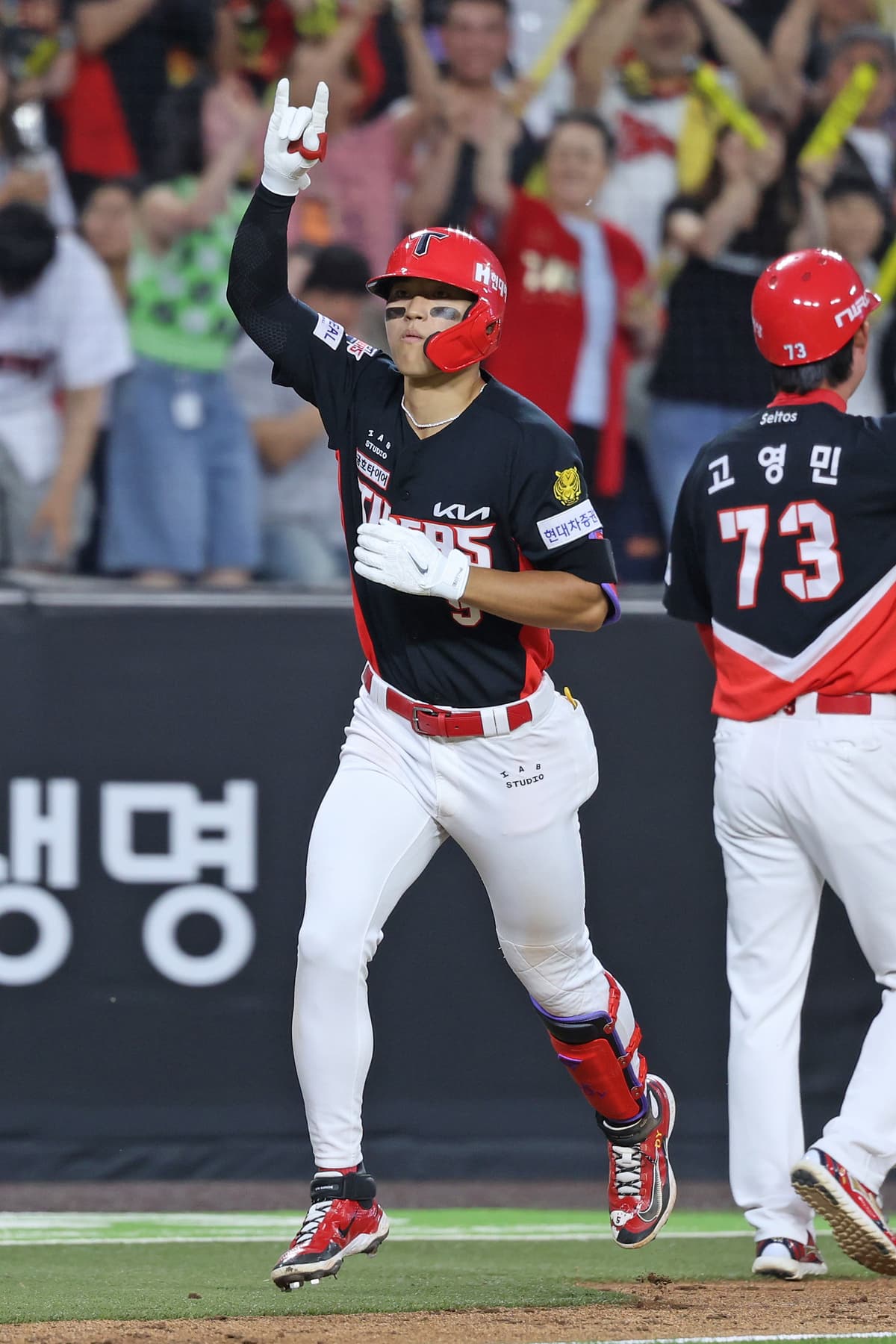 개막 두 달, 슈퍼스타의 진화…김도영 시즌 19호 홈런으로 또 한 단계 성장