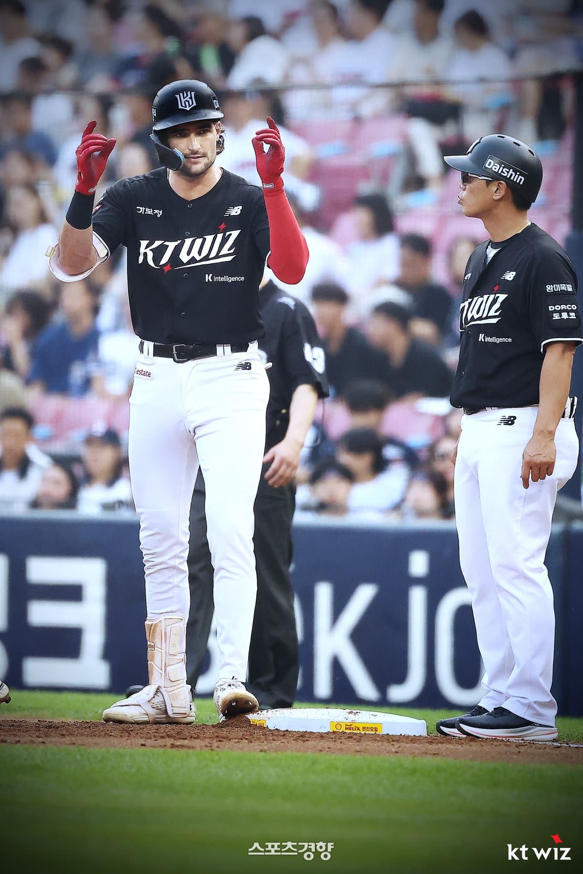 안현민 복귀로 활기띤 KT, 4할대 맹타로 팀 타율 1위 유지